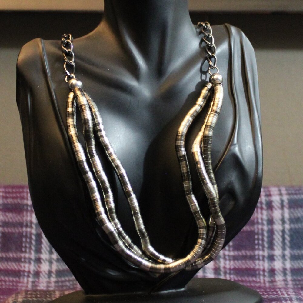 Multistrand Silver Tone Bendable Freeform Snake Chain Necklace